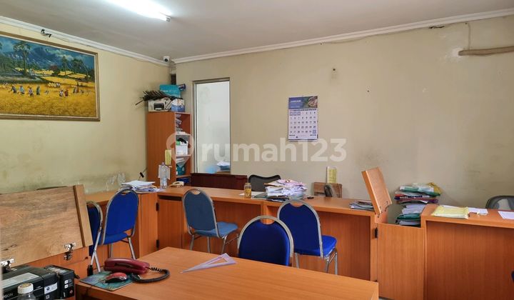 Gudang Sewa Listrik 30 Kva Parkir Luas Trailer Leluasa Manuver. 2