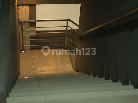 Ruko Jalan Utama bisa Usaha 2