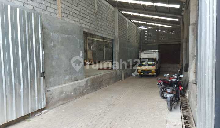 Warehouse Near Toll Road, Forklift Accessible, Loading Dock, Flood-Free in Semarang Regency. 2