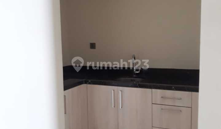 1 Unit Apartment Warhol 1