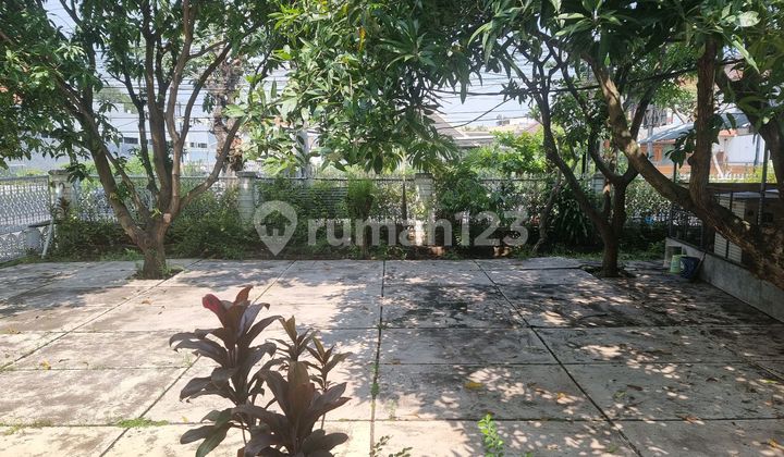 Rumah Halaman Luas Sekali Tengah Kota, Strategis Sekali 2