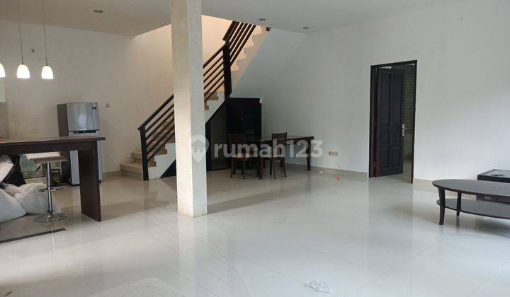 Villa 4 Kamar di Mumbul Nusa Dua, Lingkungan Tenang Dekat Pantai 1