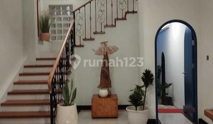 Mediterranean-Style Ready-to-Occupy Villa in Sanur, Near the Beach with Sea View