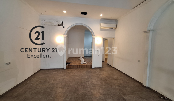 Disewakan Ruang usaha siap pakai cocok untuk kantor atau usaha at Gandaria Jakarta Selatan 2