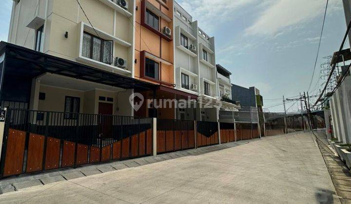 Dijual Rumah di Kedoya Jakarta Barat 2