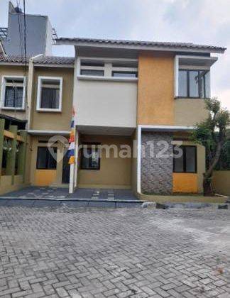 Dijual Rumah Turun Harga di D golden Ready Stock Tanah Luas di Krukut 1