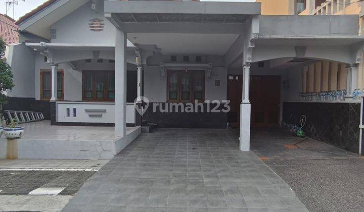 Dijual Rumah Lokasi Strategis di Pesona Khayangan Depok 2