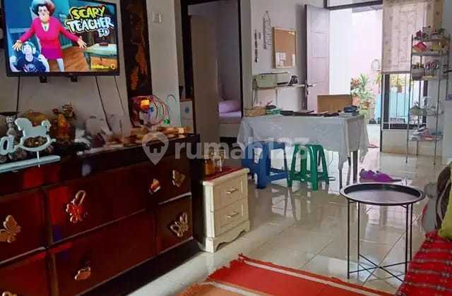 Dijual Turun Harga Rumah di Jl H Onan Depok 2