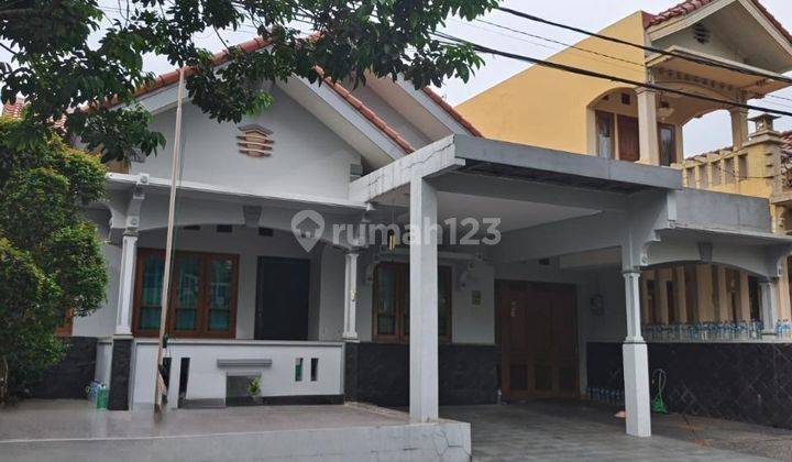 Dijual Rumah Lokasi Strategis di Pesona Khayangan Depok 2