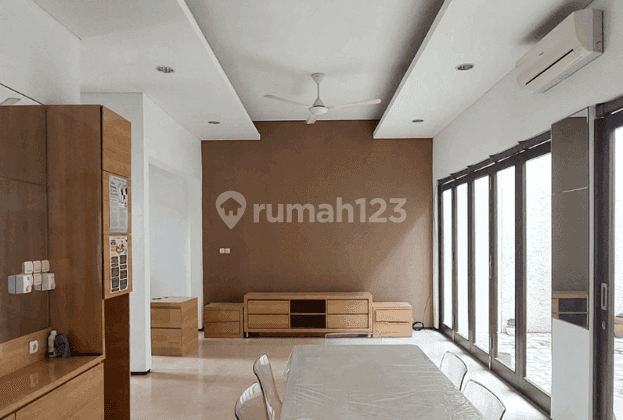 Dijual Rumah Baru Semi Furnish Lokasi Strategis Pondok Labu Jaksel 1