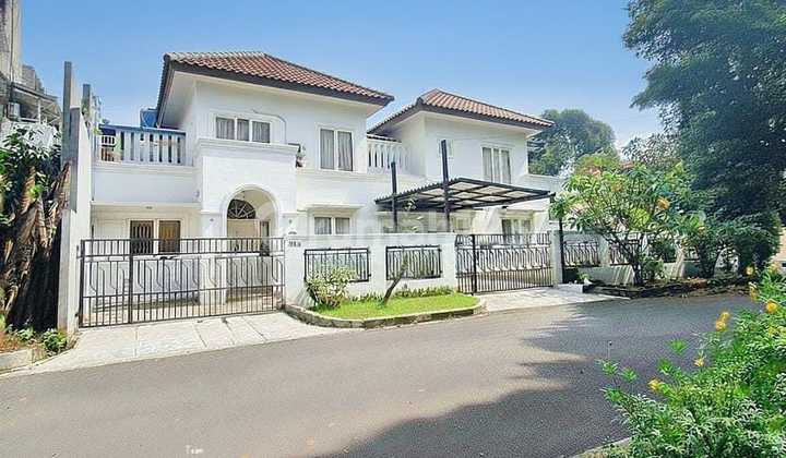 Dijual Turun Harga 2 Rumah Dlm Satu Kavling, Siap Huni dan Nyaman, Cocok untuk Investasi, di Bona Indah, Lebak Bulus, Jak - Sel