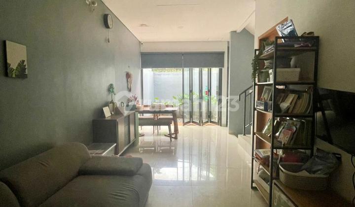 House for sale in a cluster in Kelapa Dua, Depok 2