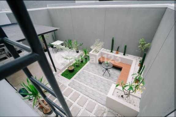 Mantab Banget Rumah Cantik Furnish Kota Baru Parahyangan, Bandung 2