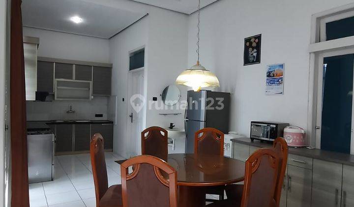 Sewa Rumah Mewah Furnish 2 Lt di Cipaganti Permai, Bandung 1