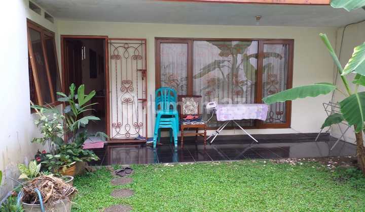 Sewa Mantab Rumah Asri Lega Furnished di Setra Indah, Bandung 2