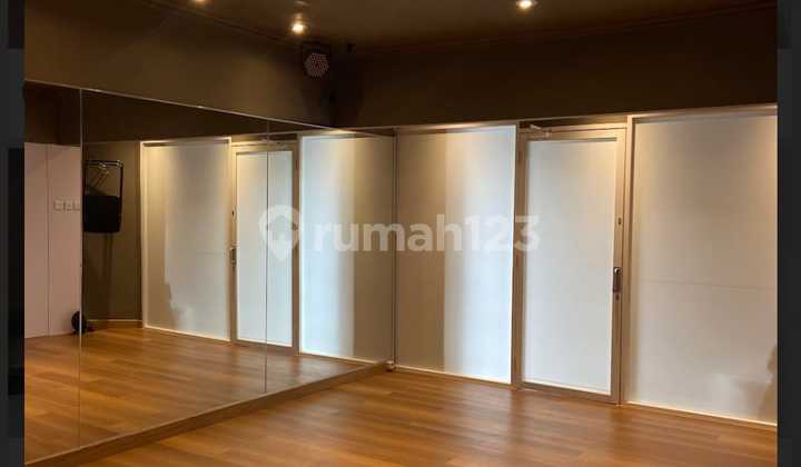Ruang Usaha 1lt Keren Lantai Vinly Semifurnish Mainroad Setiabudi 1