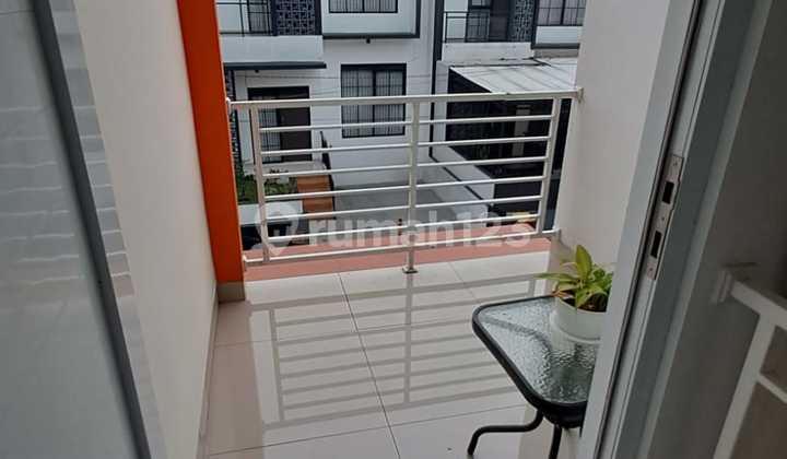 Beautiful 2-Story House Ready to Occupy at an Attractive Price in Graha Cilame Bandung 2