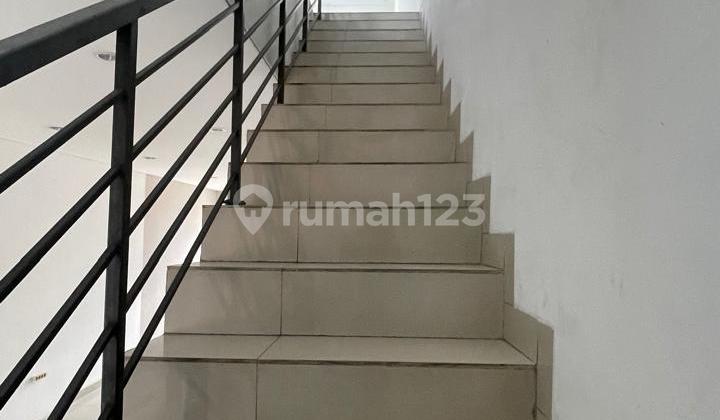 Mainroad 3-Story Shop House Ready for Business at H Amir Mahmud, Cimahi 2