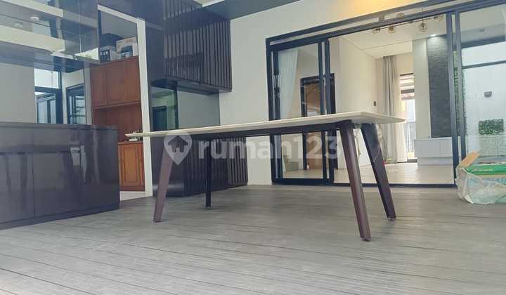 Rumah Keluarga Premium Semi Furnished Kota Baru Parahyangan