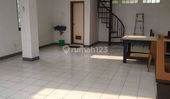 Sewa Semi Furnish Ruko 3 Lantai Lokasi Sayap Pasteur Bandung 1