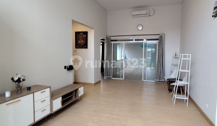 Rumah Modern Full Vinyl Siap Huni Kota Baru Parahyangan, Bandung