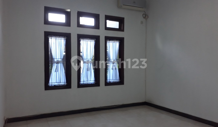 Luxury 6-Bedroom House Price Reduced Ready to Occupy in Cijerah Bandung 2