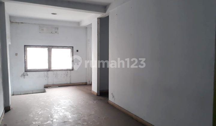Main Road Strategic Location Shop House for Rent, Just Need Finishing Touches in Cimahi Main Road Strategic Location Shop House for Rent, Just Need Finishing Touches in Cimahi