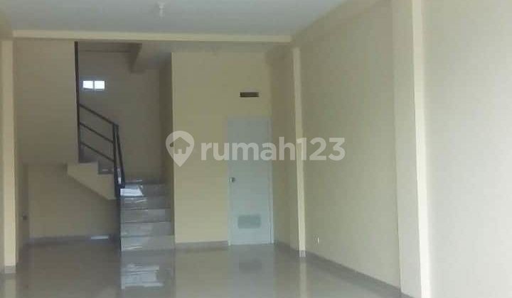Awesome Clean 3-Story Shophouse on Sangkuriang Main Road, Central Cimahi Awesome Clean 3-Story Shophouse on Sangkuriang Main Road, Central Cimahi