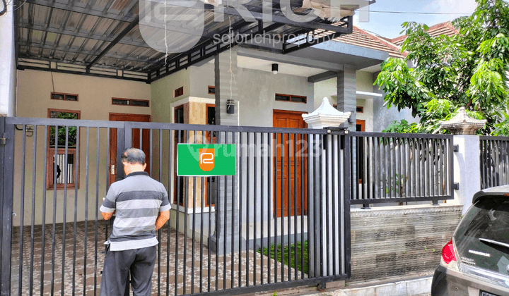 Rumah Siap Huni di Sumber Solo Dekat Jalan Raya 1