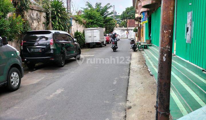 Rumah Klasik Terawat di Tengah Kota Solo 8