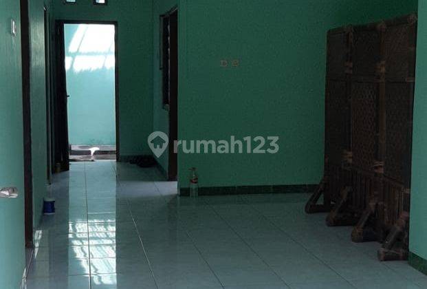 Rumah Cantik Lingkungan Asri di Kartasura 2