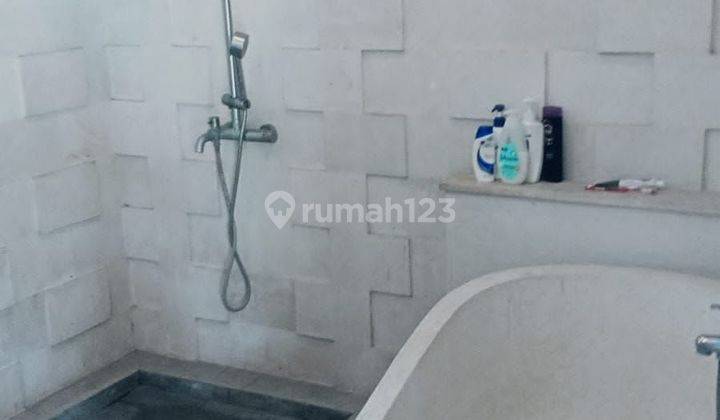Villa 1 lantai di dewi sri legian deket pantai kuta seminyak sunset road 14