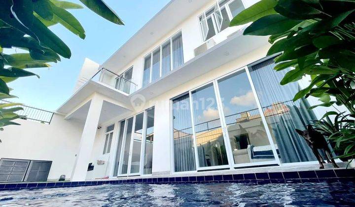 Villa di canggu modern kokoh full furniture butuh terjual cepat dkt ke pererenan batu bolong  2