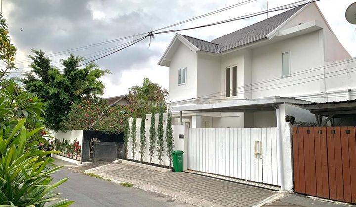 Villa akses jalan bagus dipinggir jalan kawasan umalas kerobokan untuk pribadu atau komersial cocok sekali 1