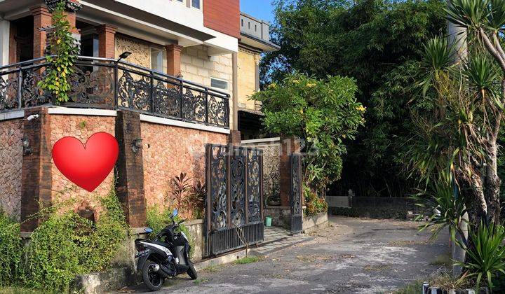 Rumah kokoh dikontrakan jangka panjang di muding kerobokan lingkungan villa 2