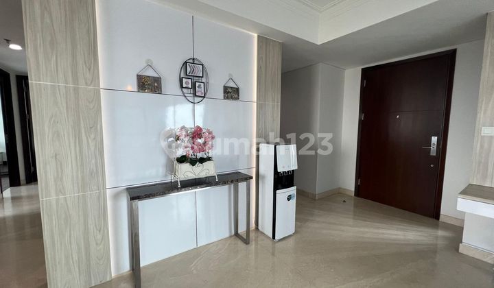 DISEWAKAN APARTEMEN CASA GRANDE 3 BEDROOMS HIGH FLOOR 2