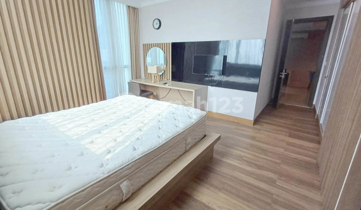 DISEWAKAN APARTEMEN RESIDENCE 8@SENOPATI 2 BEDS 2 BATHS MIDDLE FLOOR 2