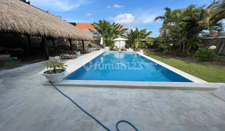 Villa Di Canggu Berawa Furnished Sudah Renovasi di Raya semat, Canggu 1