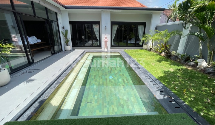 Modern Villa in Berawa Beach Canggu 3 Bedroom