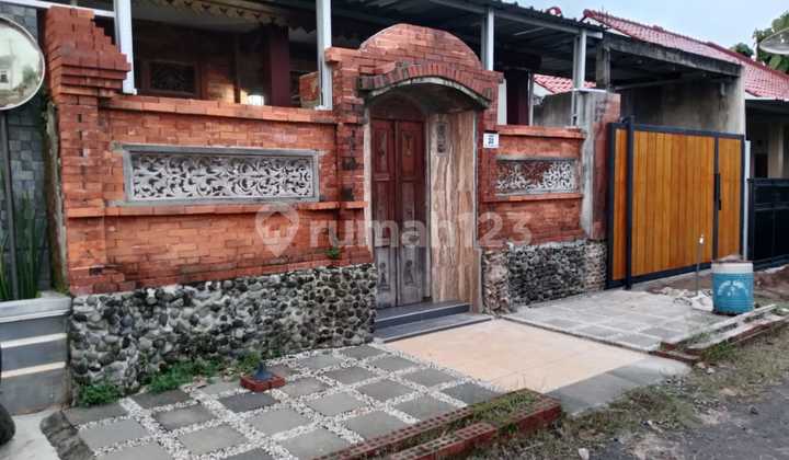 Rumah Berhalaman Luas Dekat Ponpes As-sunah Kota Cirebon Rumah Berhalaman Luas Dekat Ponpes As-sunah Kota Cirebon