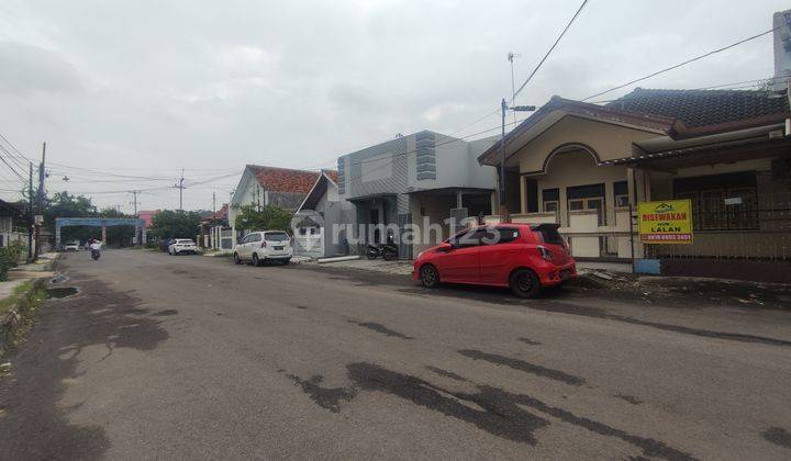 Rumah strategis di pusat kota Cirebon  2