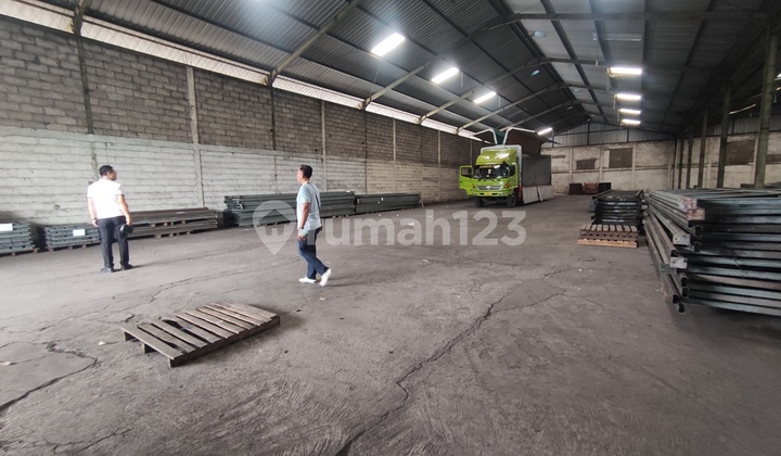 Gudang siap pakai dekat pintu tol Plumbon  1
