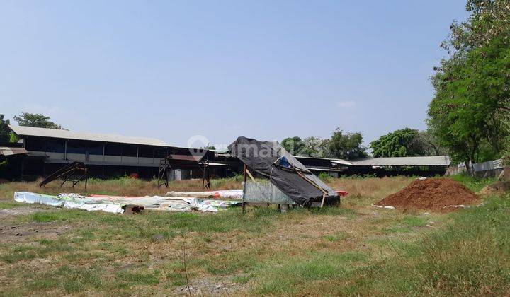 Gudang eks pabrik bricket dekat pintu toll 1