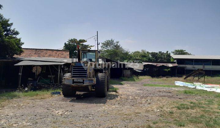 Gudang eks pabrik bricket dekat pintu toll 2