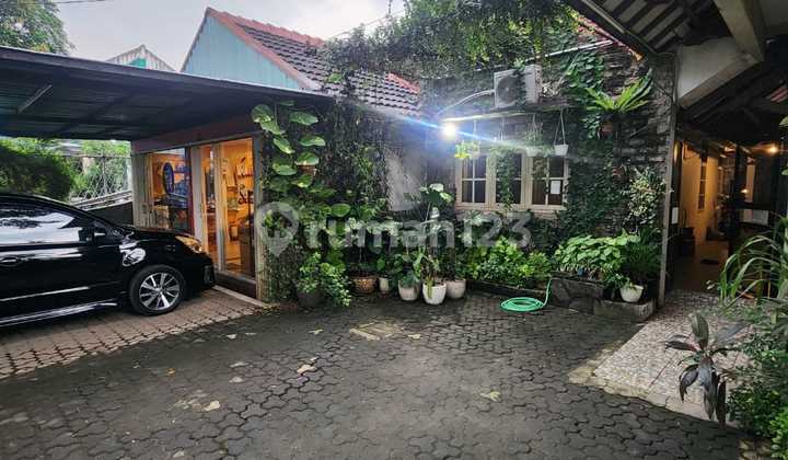 Dua Rumah Jadi Satu Lokasi Strategis Di Kawasan Kampus SHM Dua Rumah Jadi Satu Lokasi Strategis Di Kawasan Kampus SHM