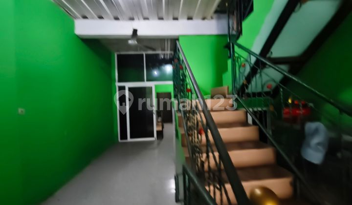 Shop House by the Main Road Near Traditional Market in Cirebon City 2