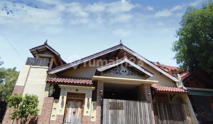 For Sale High Art House with Dominant Antique Teak Wood - Hook Position For Sale High Art House with Dominant Antique Teak Wood - Hook Position