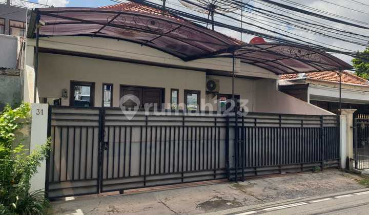 Rumah 2Lnt di Jalan Talang di Menteng
