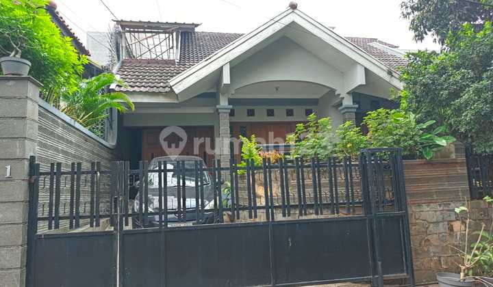 Rumah Nyaman di Jl Johari Kebayoran Lama