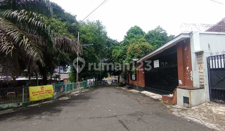 3-Story Boarding House in Radio Dalam, South Jakarta